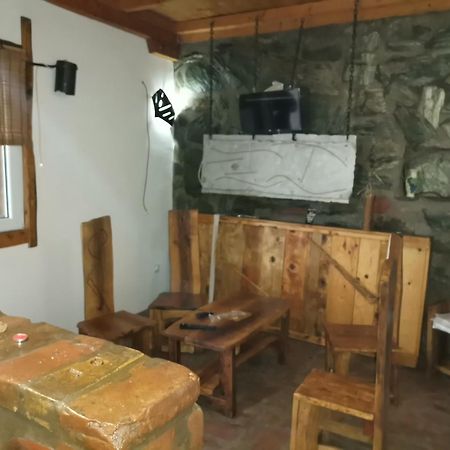 Apartmani Pinkum Veliko Gradiste Bagian luar foto