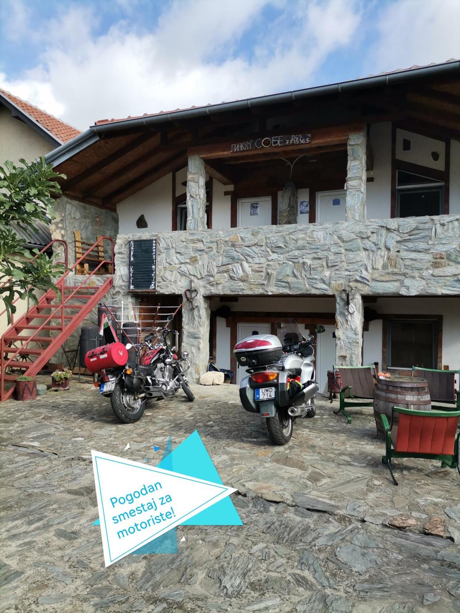 Apartmani Pinkum Veliko Gradiste Bagian luar foto